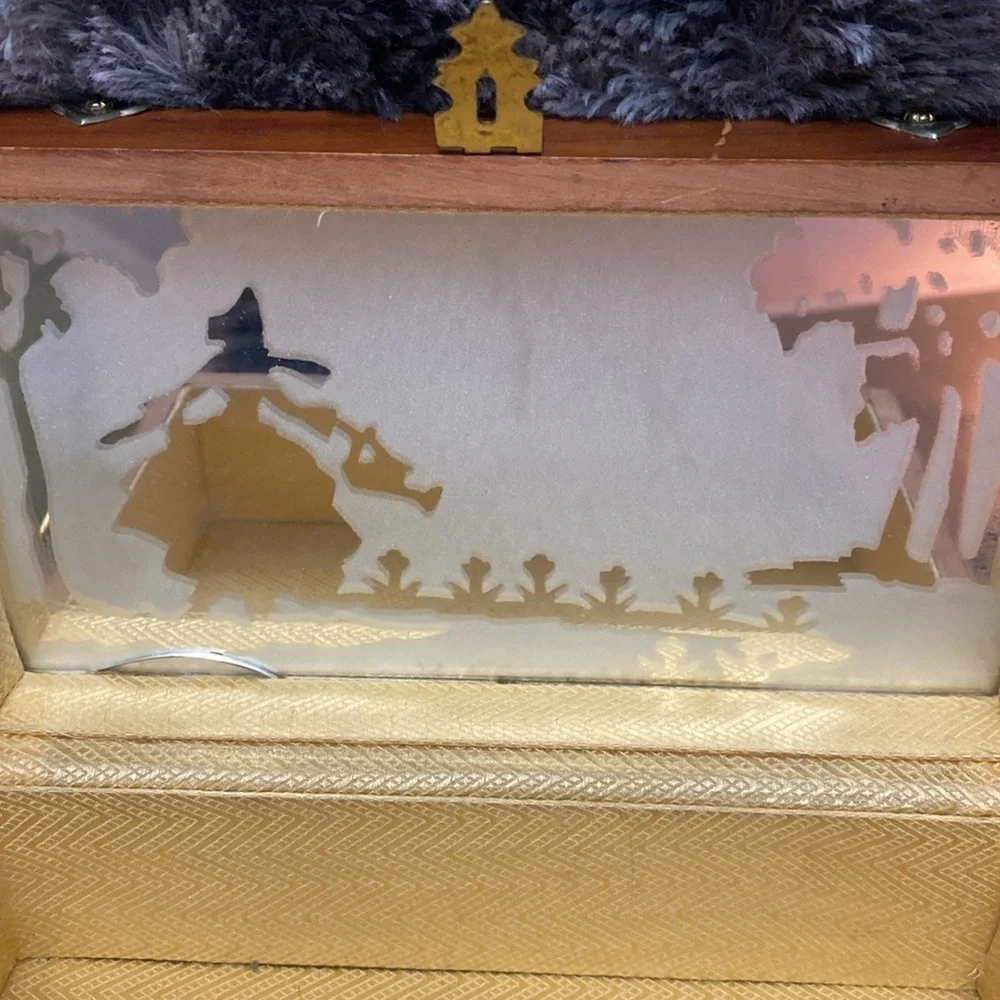 Vintage Wooden Jewelry Box with Brass Accents - Picture 8 of 16